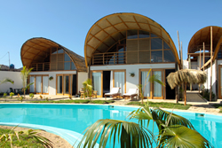 The Sun house patio soaks up the warm rays all day long at Kites Mancora